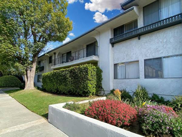 $2,080 / 1br - 700ft2 - One Bathroom On Bedroom Unit With Move-In Special On Select Units (Encino)63701223149443123