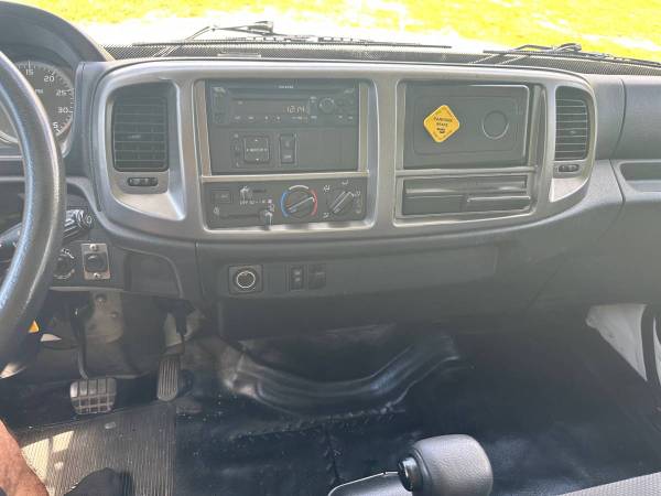 2020 Hino 268 - Photo 12