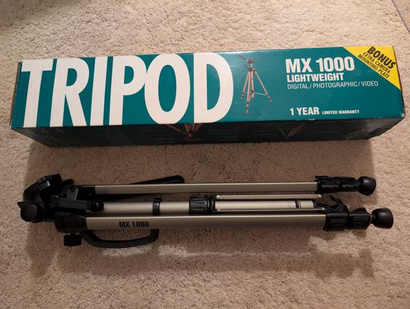 MX 1000 Tripod Like New 1