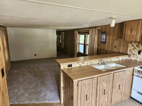 $18,900 / 2br - 2BR 2BA home with new carpet and newer furnace (Wautoma)64163324856193122