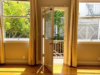 $1,850 / 2br - 1500ft2 - Exquisite Full Top-Floor Unit with South-Facing Garden, Skylights63413865947521123