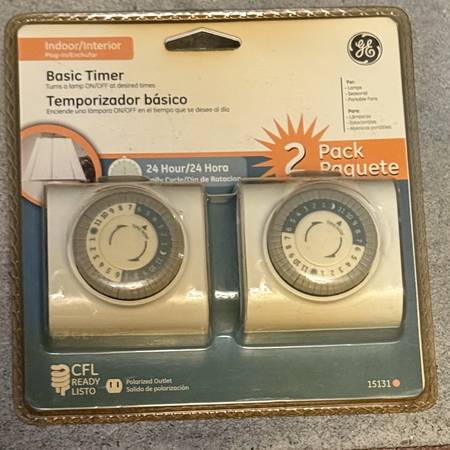GE Basic Timer 2 Pack Indoor plug-in timer for lamps & seasonal lights 1