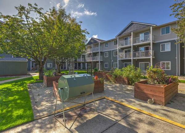 $1,603 / 2br - 712ft2 - Reserved Covered Parking, BBQ and community garden area, Elevator (9001 NE 54TH ST, Vancouver, WA)63831396439939122