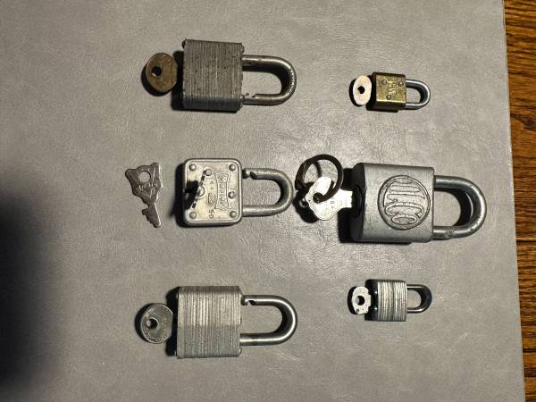 Locks Lot of 6 with keys 1