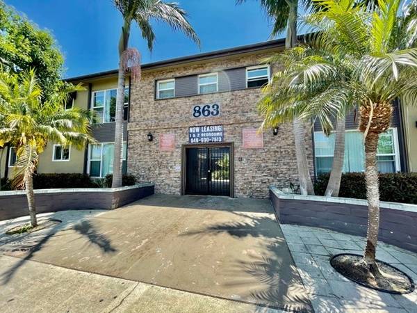 One Bedroom One Bath - Center Street Courtyard - Costa Mesa 1