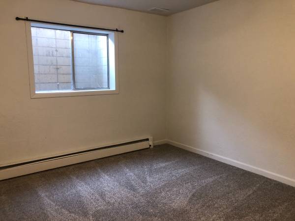 $1,150 / 2hab - 952ft2 - 1265 NE Hillside Lower (Pullman, WA)63689276507651123