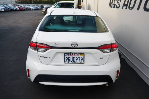 2021 Toyota Corolla LE sedán Blanco Super - $15,998 (LLAME AL 510-722-6092 !!)63470420384643124