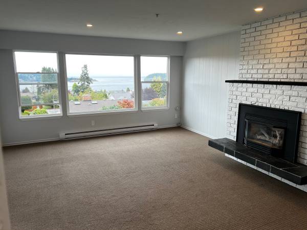 Beautiful Ocean and Mountain View 2 Bedroom Suite 2