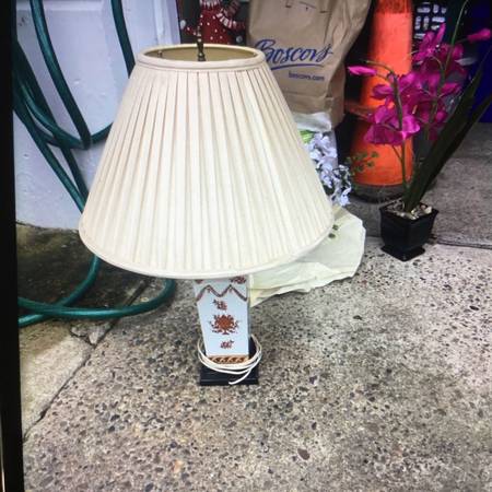 SMALL BEDROOM LAMP 1