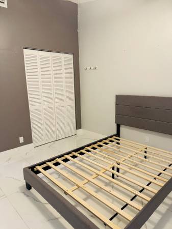 $1,200 / 2br - Room for Rent with Private Bathroom (Plantation)63379686441475122