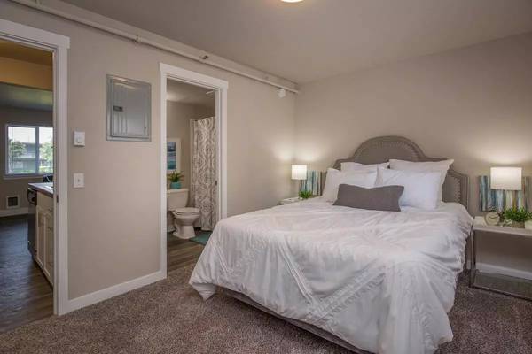 $1,499 / 1br - 570ft2 - Dive into style! 1 BR, 1 BA, 570 Sq Ft of space awaits! (Tacoma - The Grand Cinema)63808058985731123