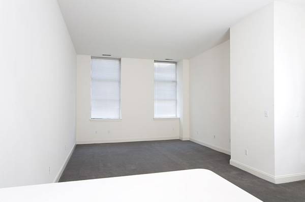 $1,600 Center City Jan-May sublet (flexible) (Center City)64046036573315120