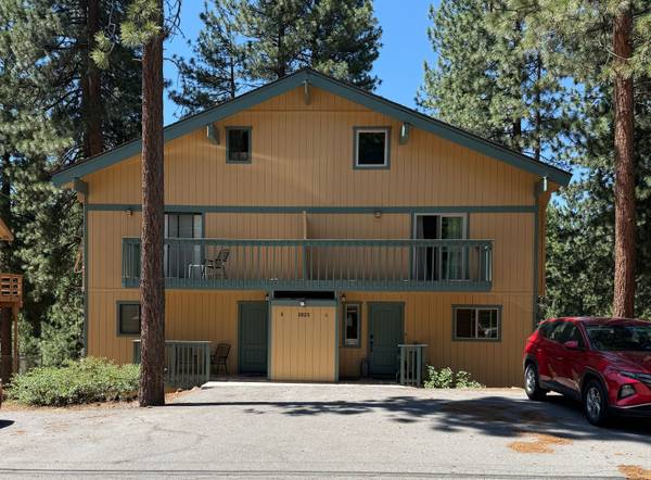 $3,200 / 3br - PET FRIENDLY – 3 Bed / 2 Bath Duplex (TOA) (Incline Village)63992634608771121
