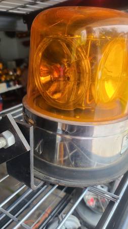 EMERGENCY LIGHT-SNOW REMOVAL LIGHTS 1