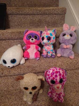 Six medium sized Ty's beanie boos 1