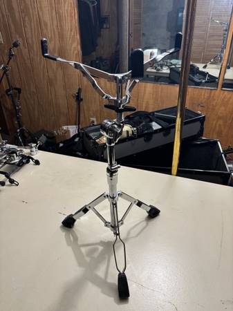 Pearl Snare Stand 1
