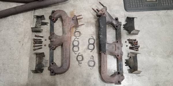 CHEVY CAR CAMARO CHEVELLE NOVA EXHAUST MANIFOLD SETUP COMPLETE  BOLTS 1