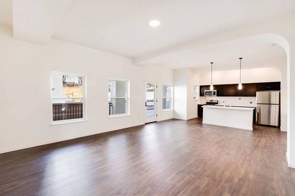 $3,300 / 2br - 1241ft2 - Simply sensational 1241 sqft, 2 bed, 2 bath! We fit your lifestyle! (Oakland)63861102917505120