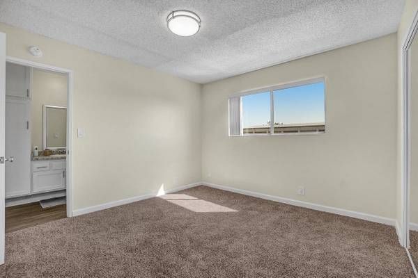 $2,030 / 1br - 700ft2 - Two On-Site Laundry Facilities, Community Center, On-Site Maintenance (13811 Shoemaker Ave, Norwalk, CA)63912982989187124