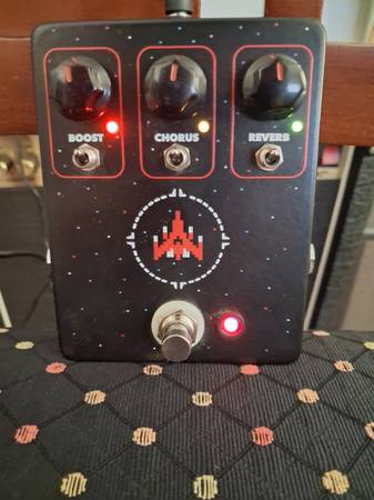 JHS Space Commander Guitar Pedal 1