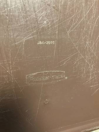 Cesta de lavandería Vintage Rubbermaid - $10 (Baldwin)63471465036289124