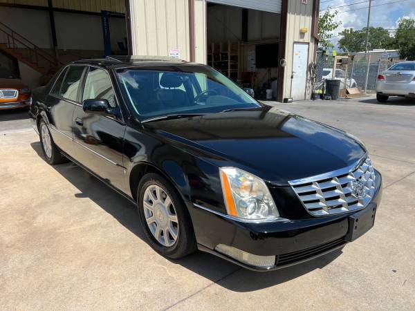 08 Cadillac DTS pocos kilómetros, limpio y confiable - $6,500 (45 norte west rd Aldine mail rt)63617035754499124