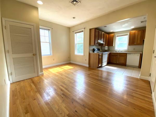$2,600 / 1br - 1 Bedroom for $2,600 at 466 Green St, Cambridge (Cambridge \ Central Sq. \ Cambridgeport)63996546404099120
