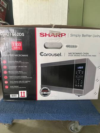 Sharp Carousel Microwave Oven 1