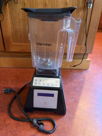 Blendtec Total Blender ES3 with WildSide+ Jar - household items