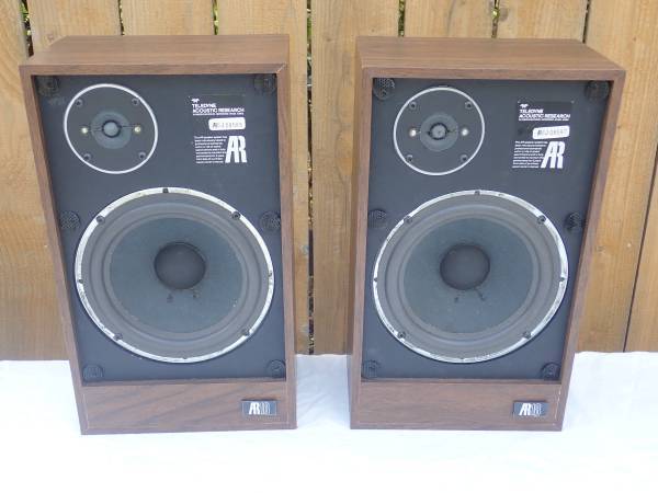 Acoustic Research AR18 Speakers 1