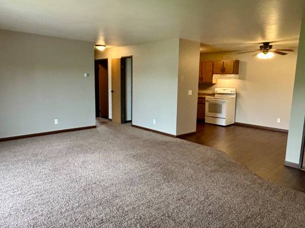 $1,115 / 2br - ***EXCELENTE Vecindario -- Calefacción y Agua INCLUIDAS*** (Appleton)63845966507523123