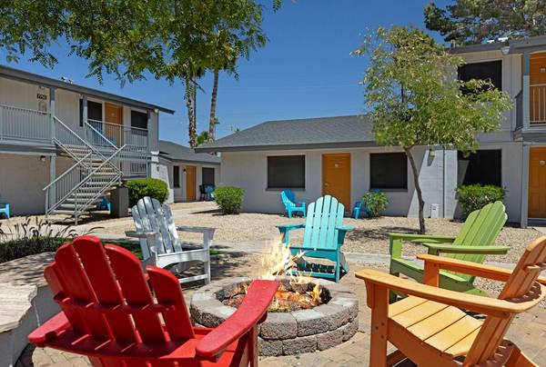 $1,525 / 3br - Grill & Picnic Area, New Kitchens, Tech Ready, Tour Today (Northwood Manor)64024999359745123