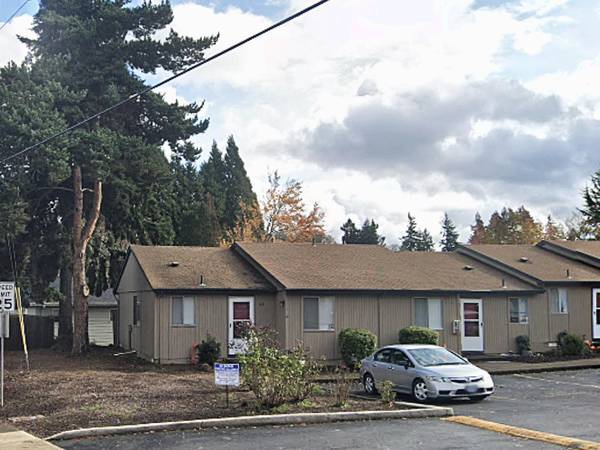 $1,300 / 2br - CALL US NOW - READY! - Frequent Move-In Specials - 2 Bedroom (Salem on Browning Ave)63660428744067123
