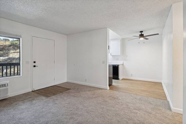 2BR- TWO WEEKS FREE WITH A 12-15 MONTH LEASE TERM! 1