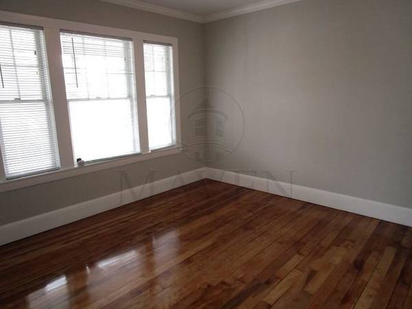 $900 / 6 habitaciones - Habitaciones disponibles cerca de Tufts en Medford disponibles desde el 1 de septiembre (Medford, Tufts, I-93, Fletcher)63839294218371123