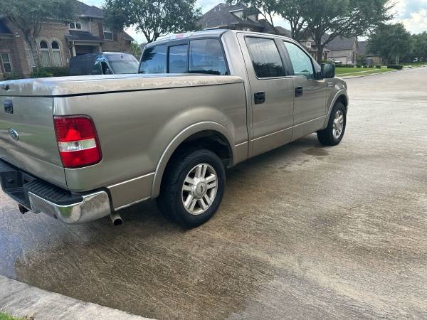 2005 Ford F-150 Super Crew Cab 5.4 Lariat RWD 2 Owner No Accident Clean Title - $5,950 (Houston)63622178473859122