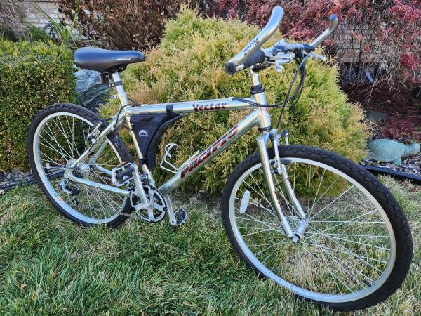 Pacific Vector All Aluminum Frame Bike 1