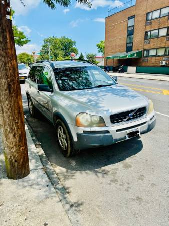2004 Volvo XC90 - $2,10063654713019009121