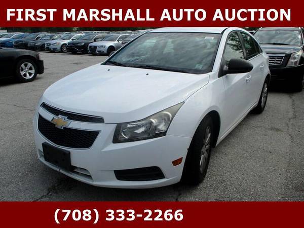 2011 Chevrolet Chevy Cruze -Auction Pricing - $1,900 (+ First Marshall Auto Auction)63624836732929121