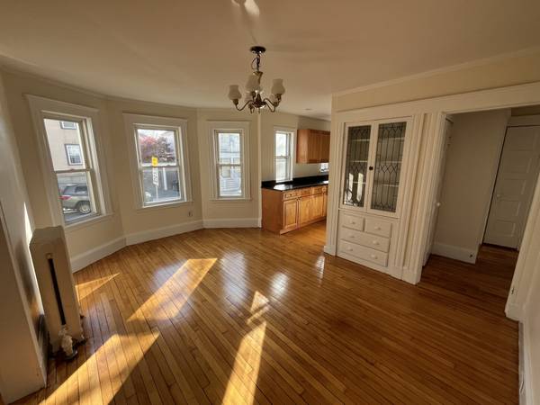 $4,300 / 4br - Tufts 4.5 Bed/2 Bath Duplex | Near Boston Ave (Tufts)63810063139073120