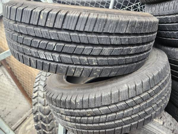 Like new looking pair of Michelin tires, size LT 265/60R20 1