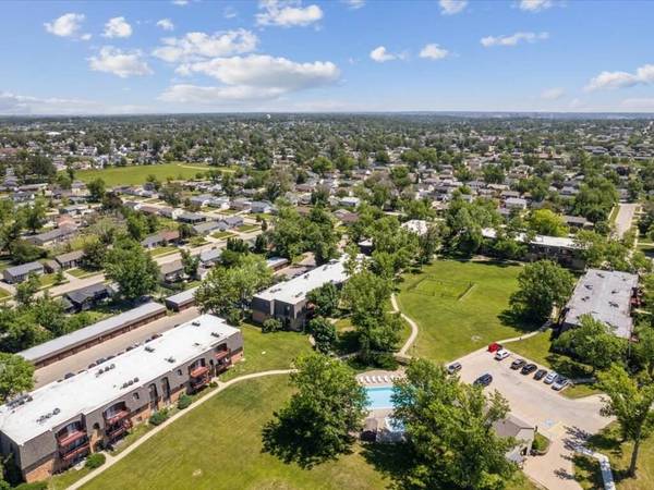 $935 / 2br - 960ft2 - Donde el confort se encuentra con la comunidad (470 Quail Ct SW, Cedar Rapids, IA)63679441294595123