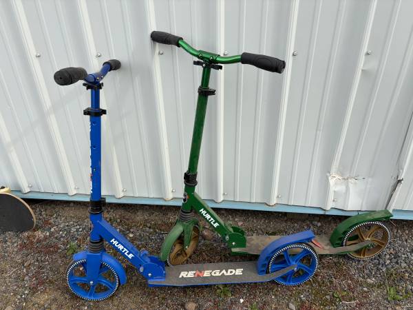 Hurtle kick scooters 1