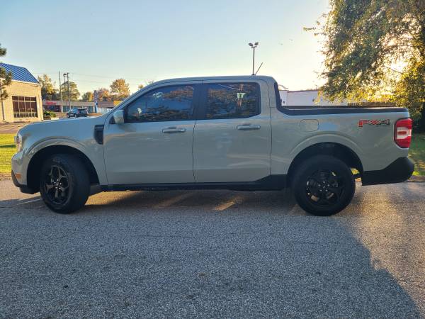 2023 Ford Maverick Lariat 2.0L - Photo 2