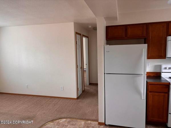 $1,625 / 2br - 850ft2 - 2nd Floor 2 Bed with Heat Paid! (5360 Lake Otis Parkway #4)64014173518210123