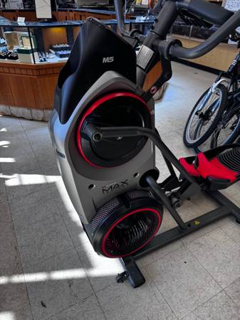 Bowflex Max Trainer M5 1