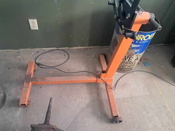 Like new engine stand 1