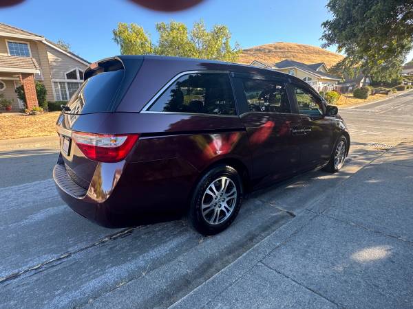2012 Honda Odyssey, pintura nueva y limpieza - $7.300 (Hercules, Pinole, San Pablo, El Sob)63438561654275121