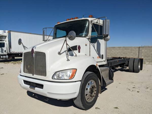 2019 Kenworth 270 chassis non-cdl