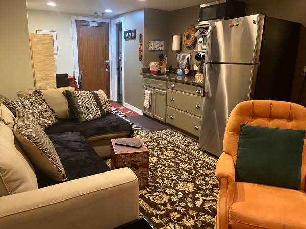 $1,800 / 1br - 600ft2 - Charming 1 Bedroom Basement Apartment (Judkins Park)63934163165826122